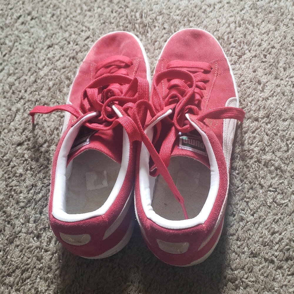 Mens Red Pumas